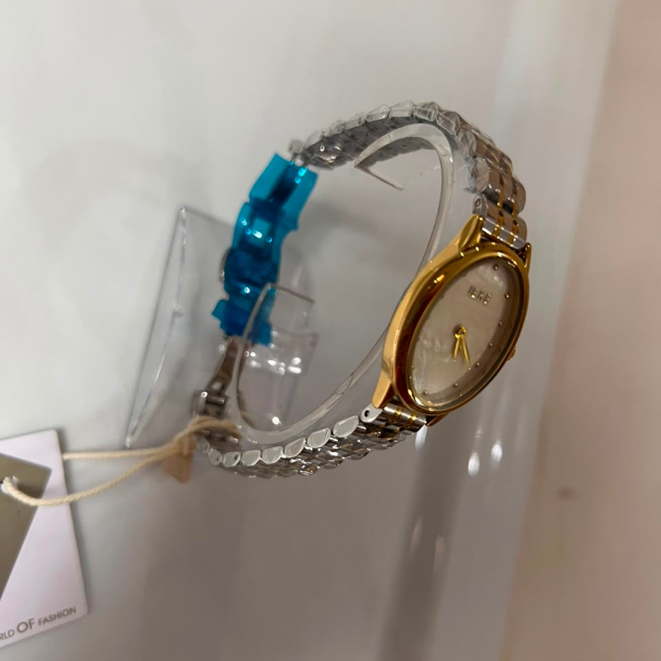 Oval Elegance