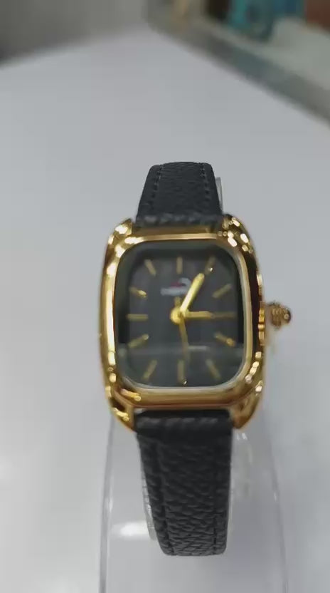 Vintage Square Quartz Watch